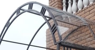 Кованные навесы над крыльцом дома в Тюмени - купить по цене от 2087 руб