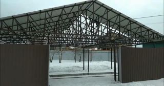 Двускатные навесы из профнастила Тюмень, цена от 1826 руб.